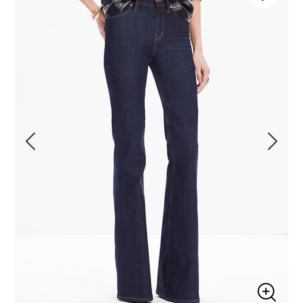 Madewell Flea Market Flare Jeans in Kenner Wash